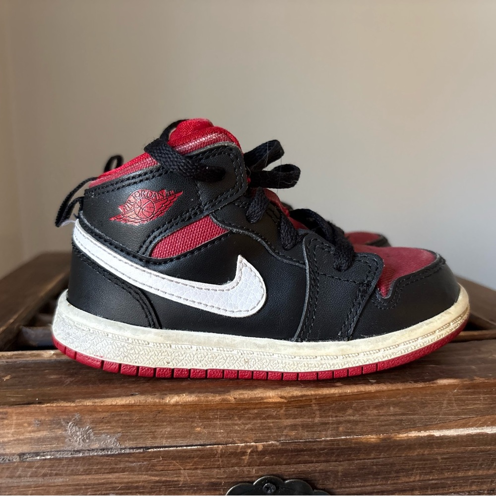 Jordan Toddler Black and Red Hi Top Basketball Sneakers